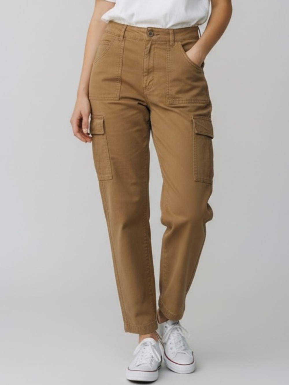 TNA Sz 4 Tan Cargo Pants with Utility Pockets Casual Normcore Neutral Fall